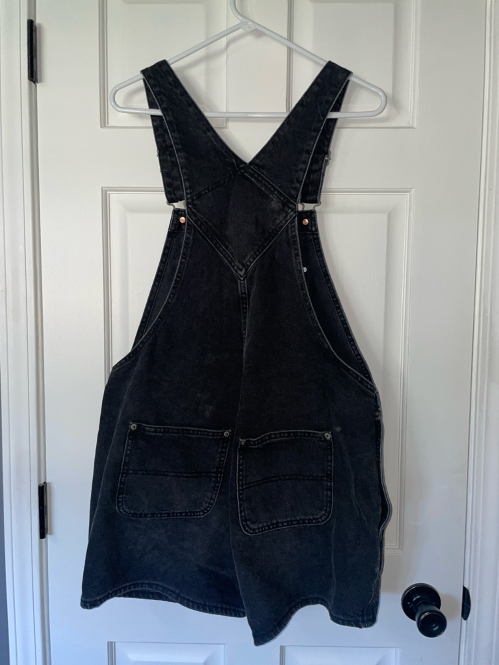 Old Navy Black Denim Short Overalls with Bib Pocket - Picture 4 of 4